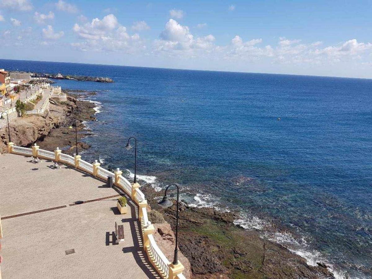 Piso En Primera Linea Con Vistas Directas Al Mar Melenara Bagian luar foto