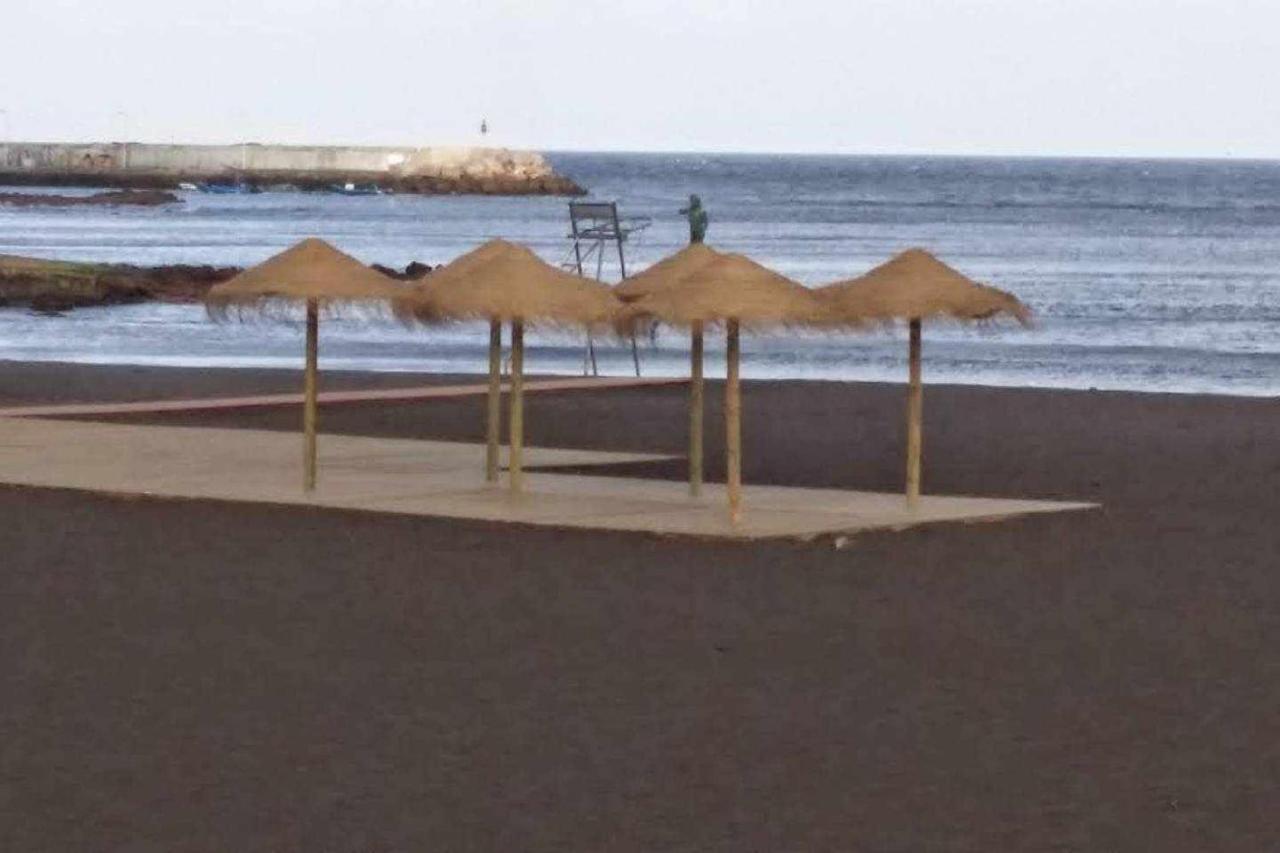 Piso En Primera Linea Con Vistas Directas Al Mar Melenara Bagian luar foto