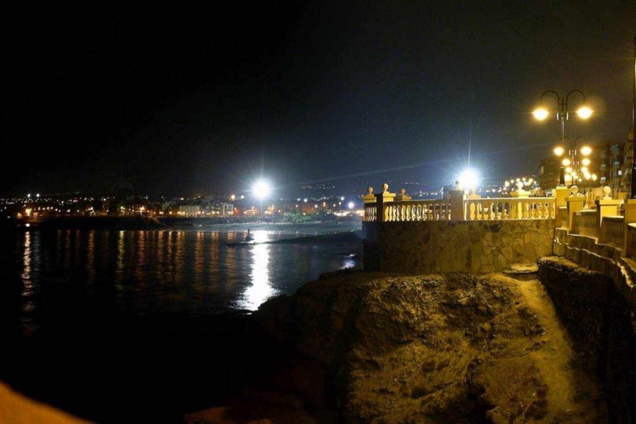 Piso En Primera Linea Con Vistas Directas Al Mar Melenara Bagian luar foto